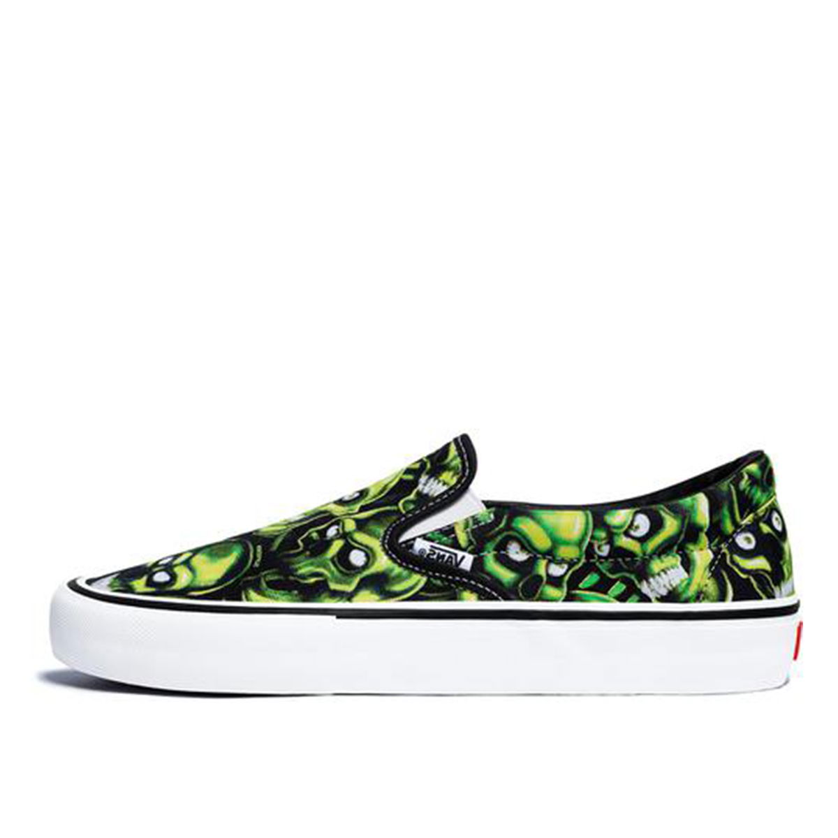 Vans supreme store skull