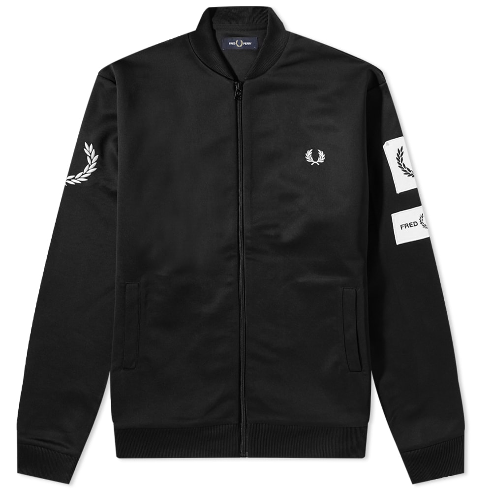 Jacket Fred Perry Badged Track Jacket J4544-102 | FlexDog