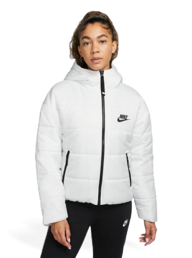 Nike Women's Sportswear Therma-fit City Series Jacket In White