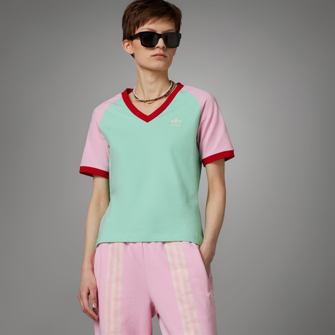 T-shirt adidas Originals Adicolor IK7887 | V-Neck Cali Tee 70s FLEXDOG