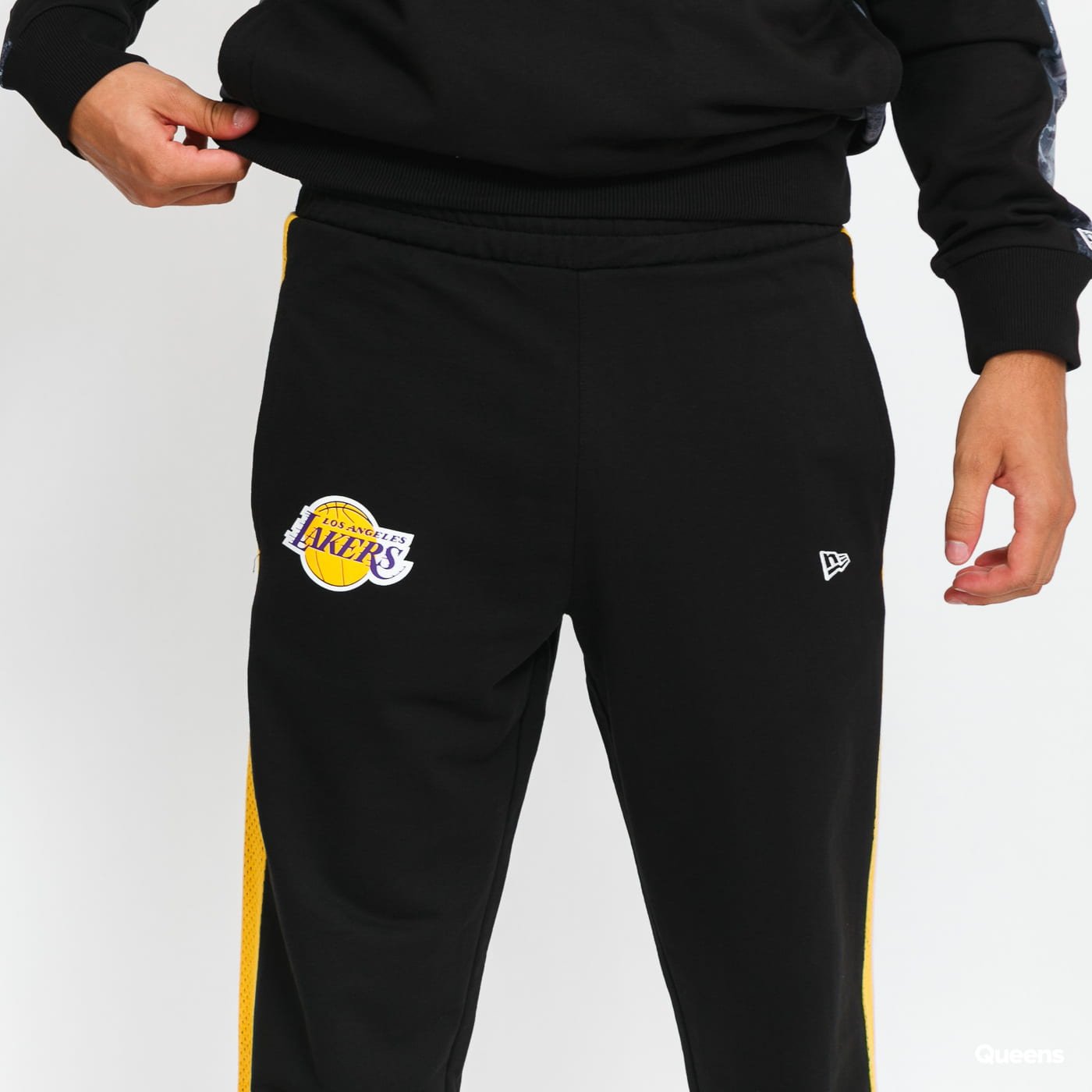 New era MLB Team Logo Los Angeles Lakers Joggers Black