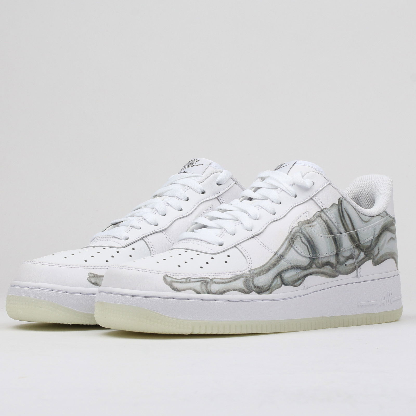 Nike skeleton online white