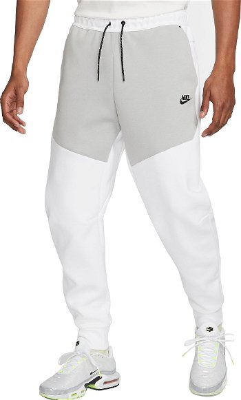 Nike Sportswear Tech Fleece dv0538-100