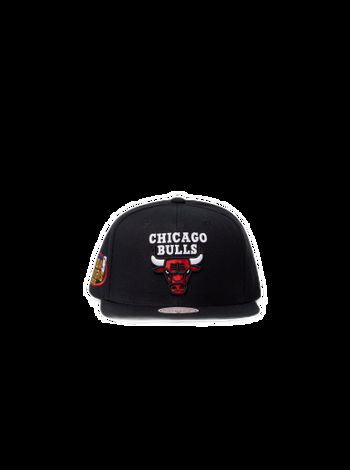 Mitchell and Ness Chicago Bulls 1991-92 Back to Back Champs Snapback Black