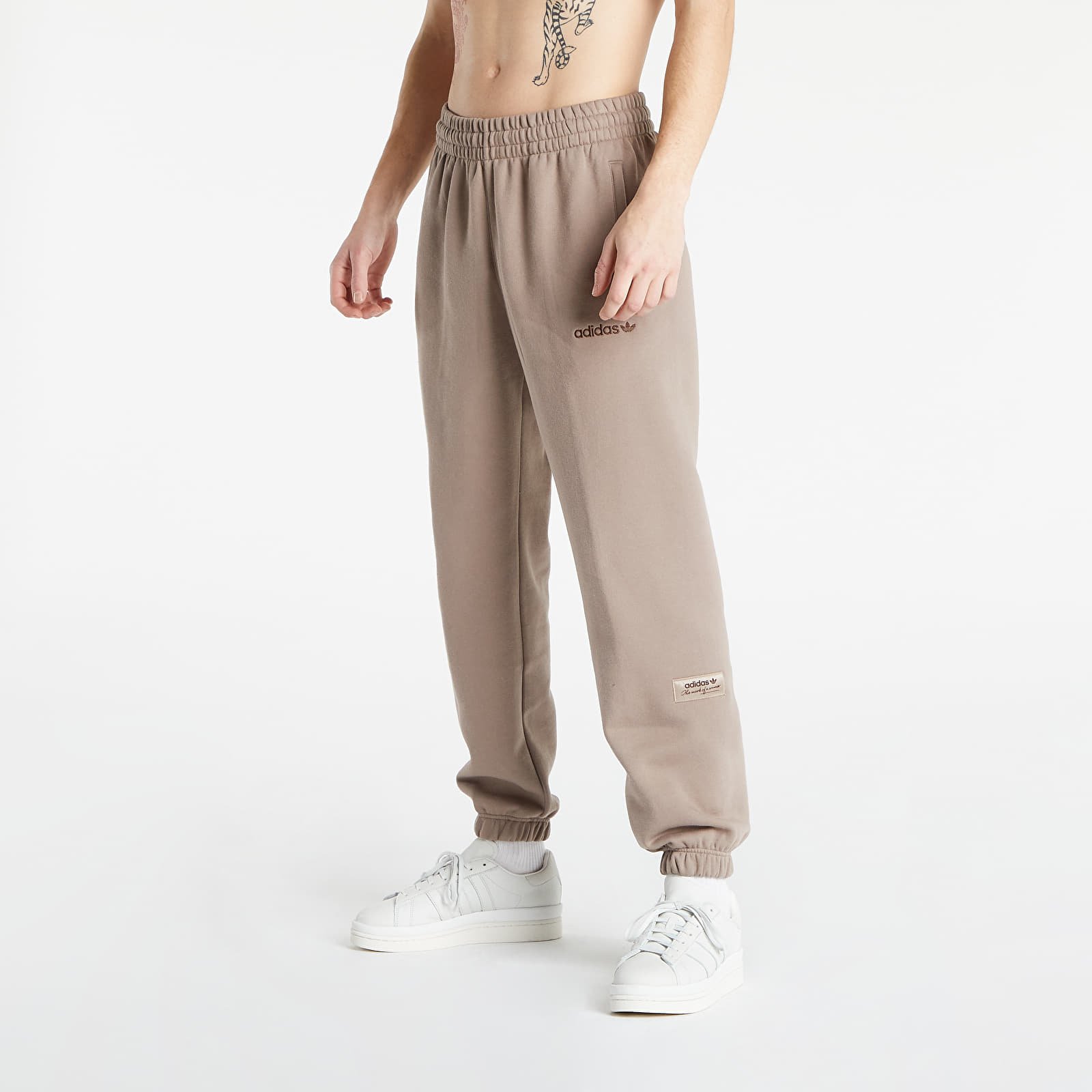 Contratar Seguir comer Sweatpants adidas Originals Trefoil Linear Sweat Pants HM2669 | FLEXDOG