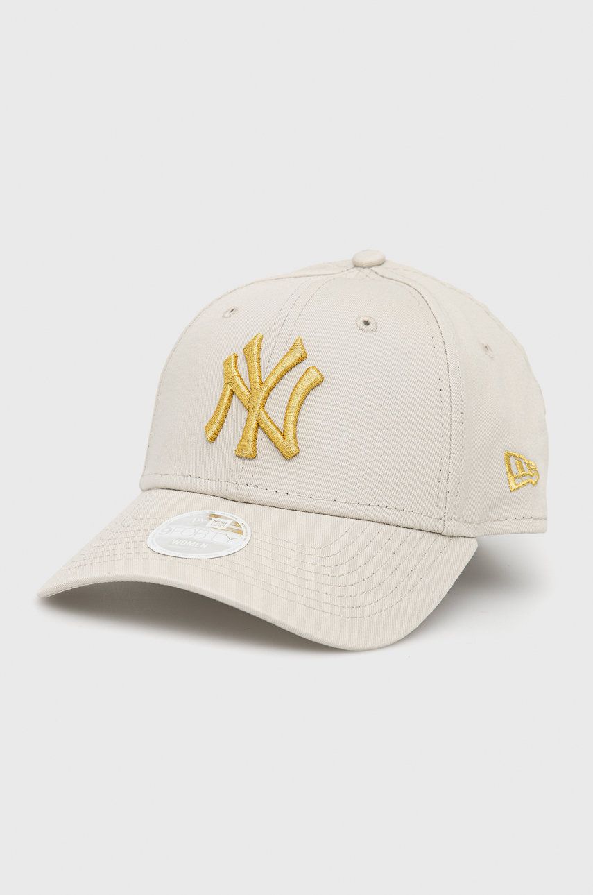 New Era Womens New York Yankees Metallic Logo 9FORTY Baseball Cap