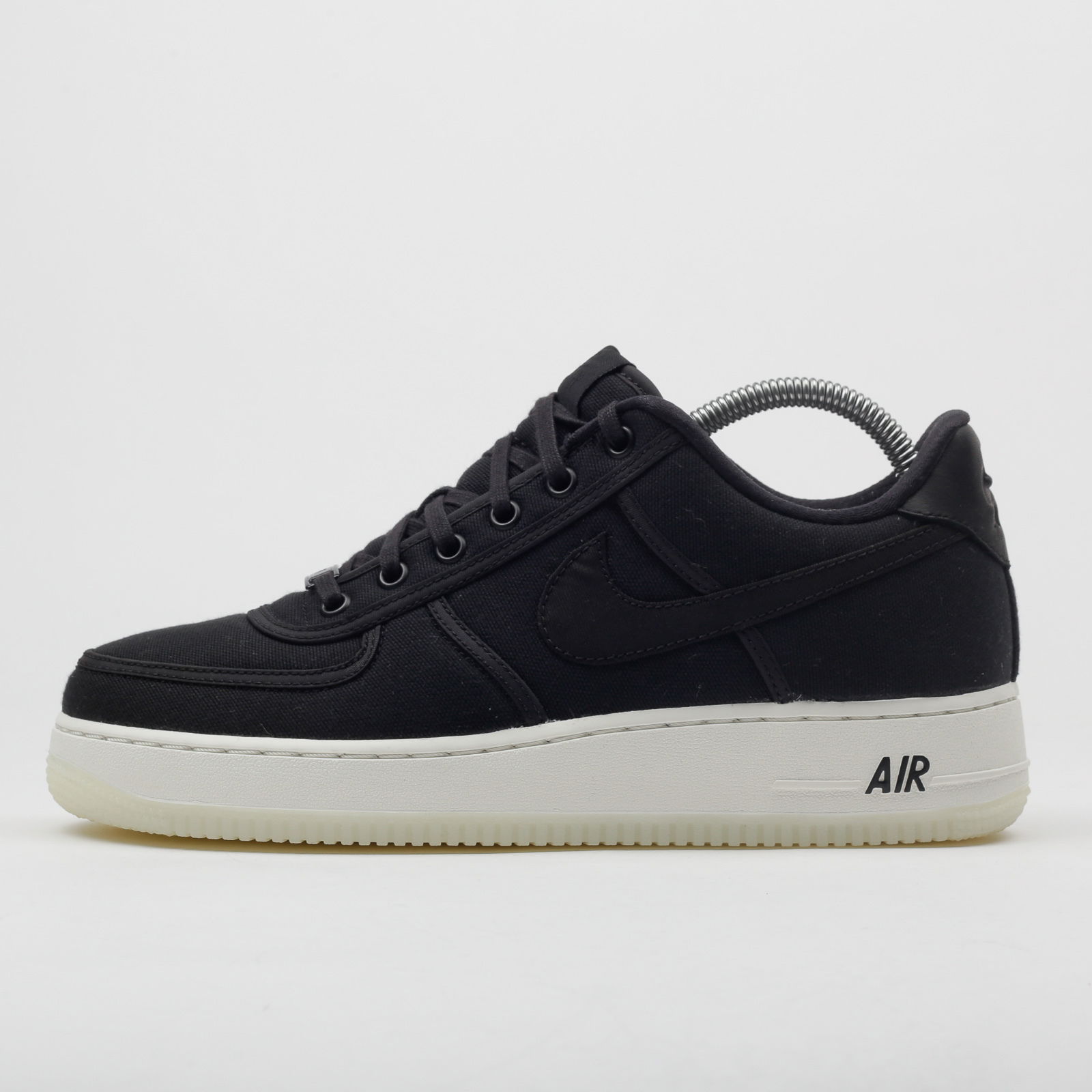 Air force 1 hot sale retro qs