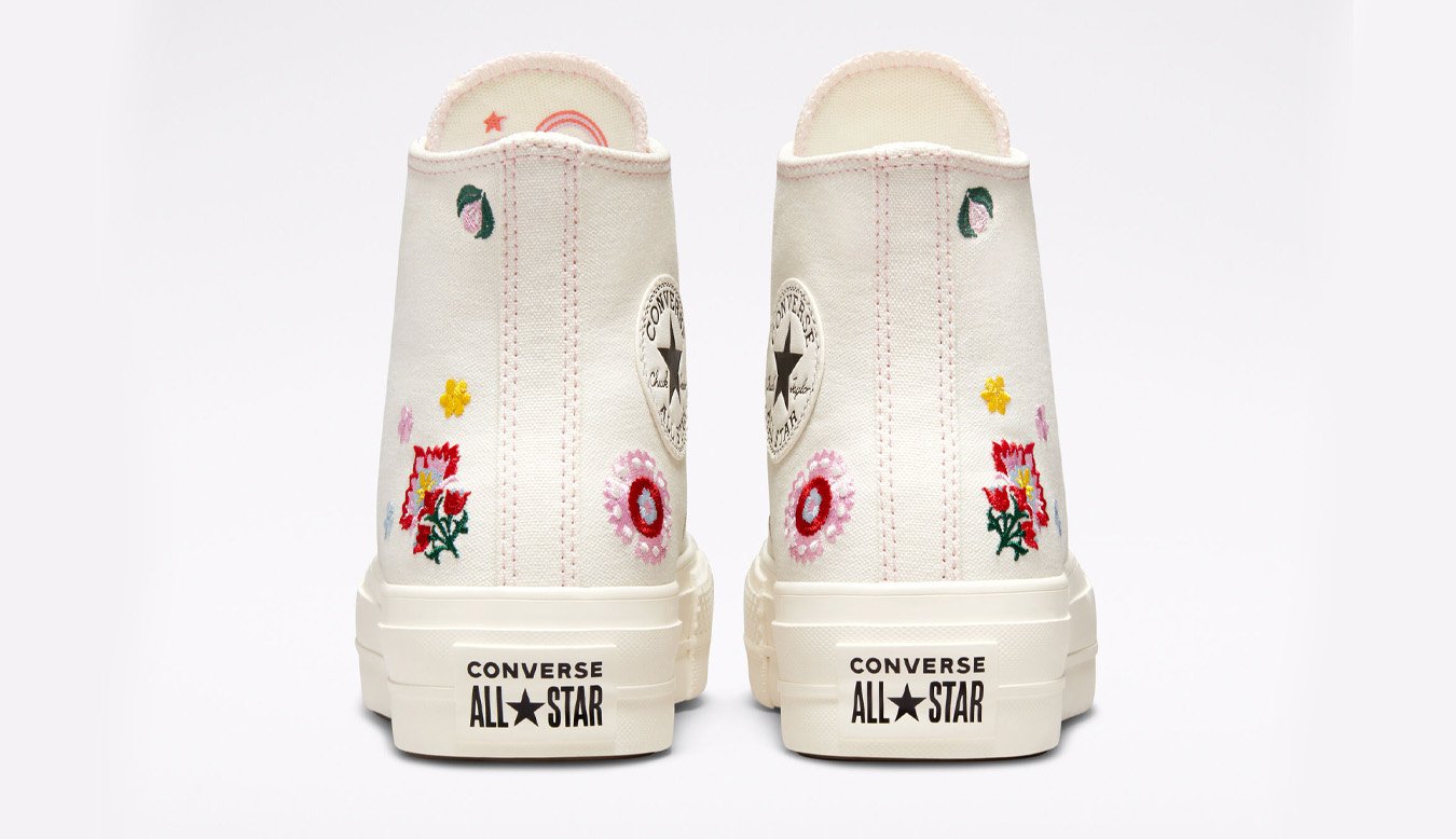 Converse Chuck Taylor All Star Lift Platform Floral Embroidery 
