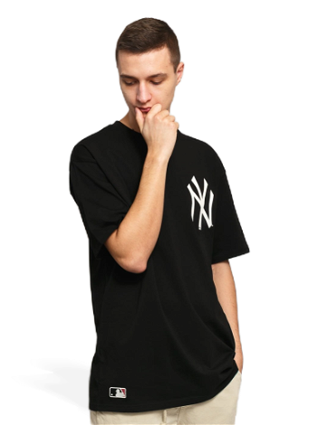 New era League Essental Oversized New York Yankees Short Sleeve Crew Neck T-Shirt  White
