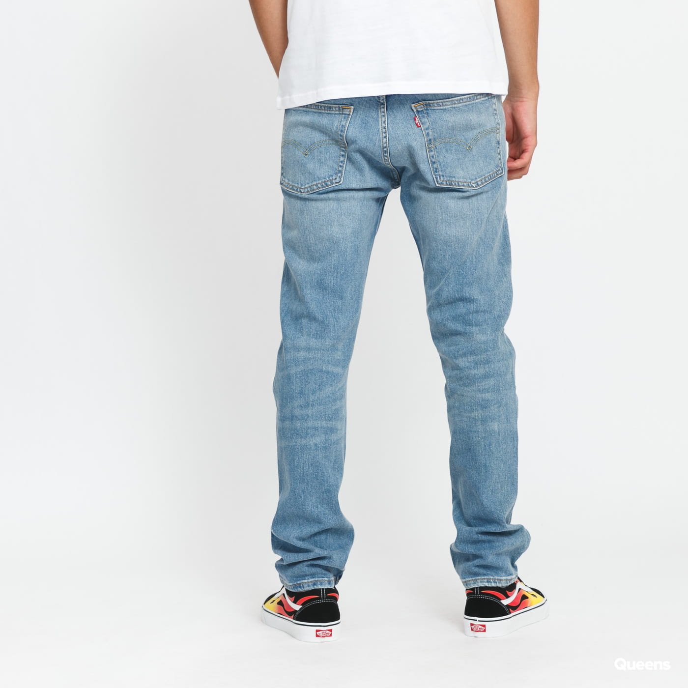 Jeans Levi's 513 Slim Straight Fit worn to ride adv 08513-0933