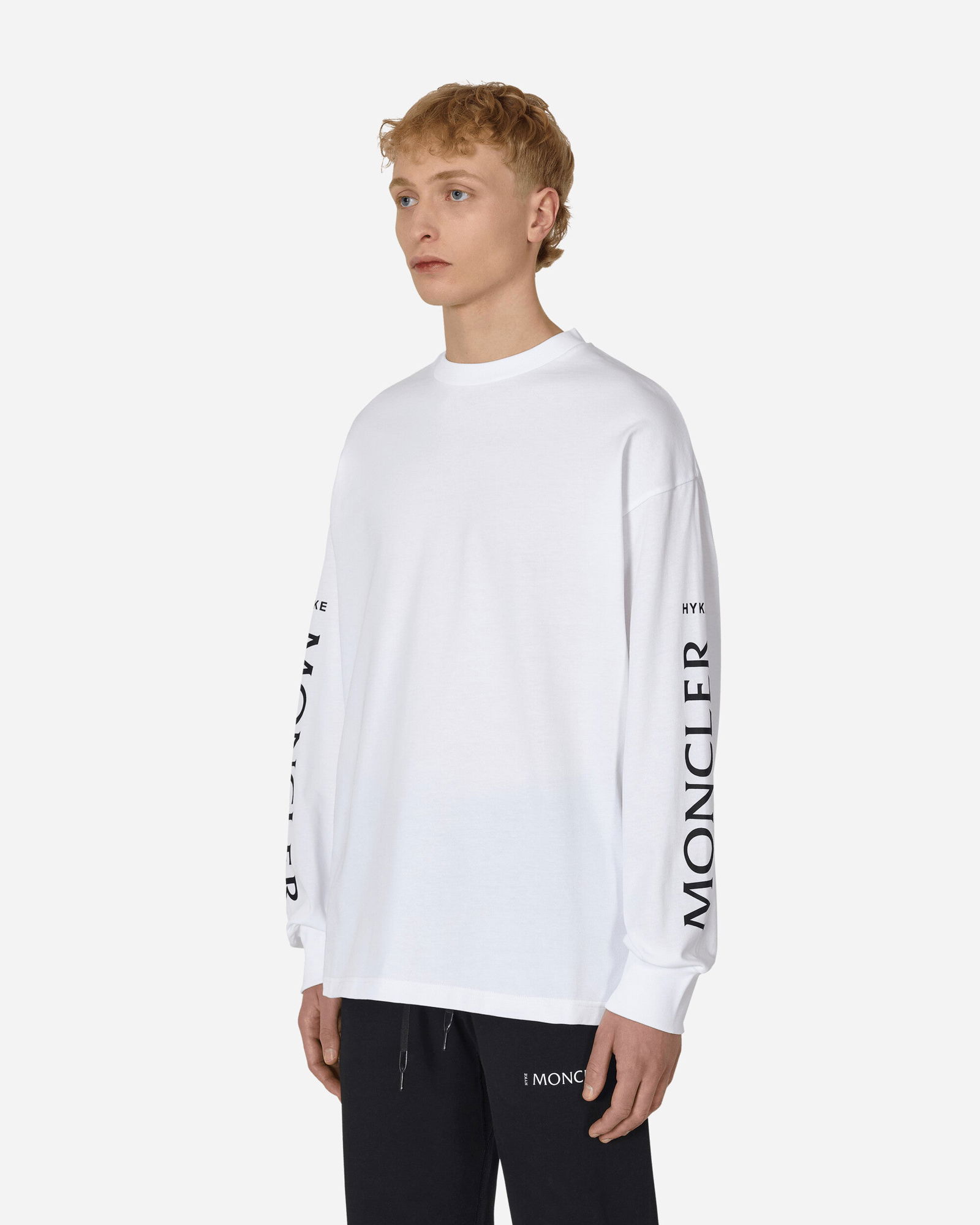 T-shirt Moncler 4 HYKE Longsleeve T-Shirt 8D00001M2546 001 | FLEXDOG