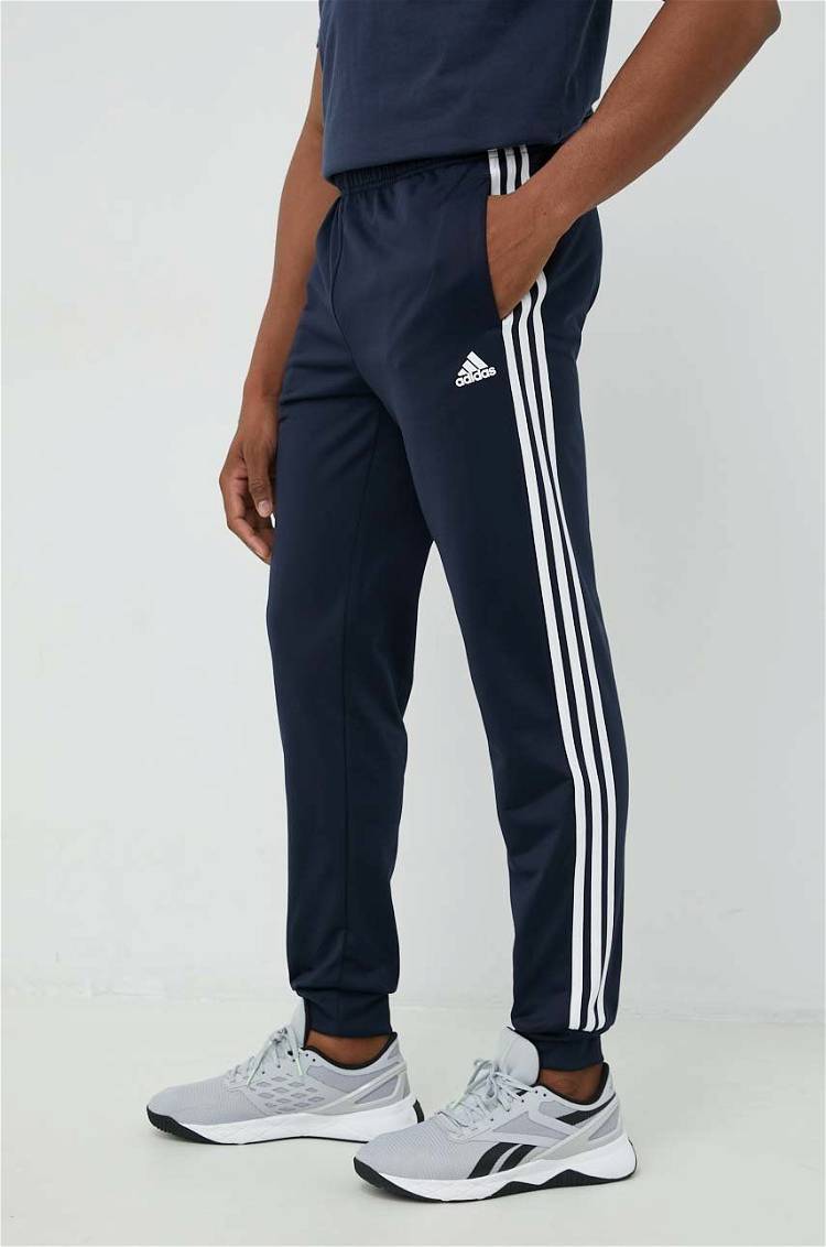 Sweatpants adidas Originals Essentials Warm-Up Tapered 3-Stripes Track Pants  H46106