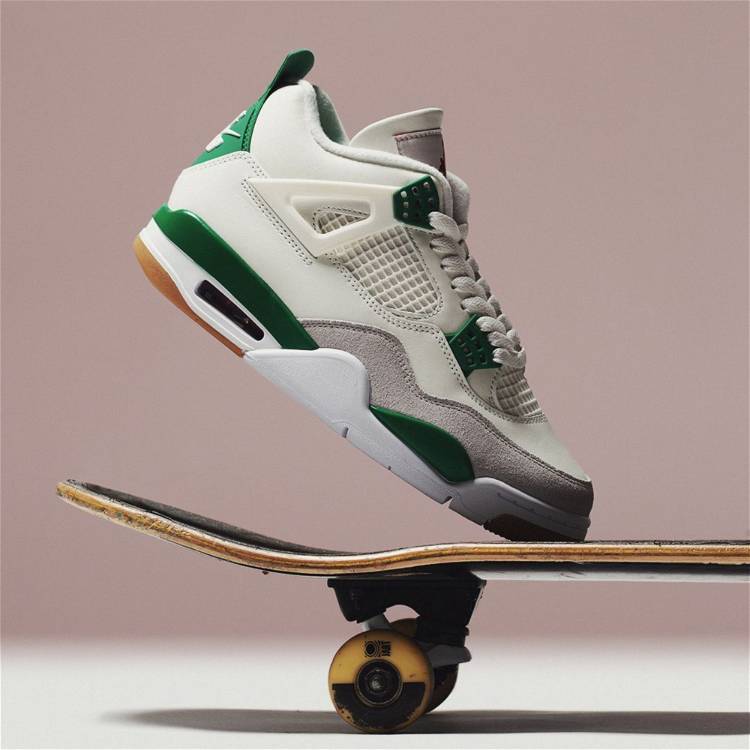 Air Jordan 4 Retro x Nike SB 'Pine Green